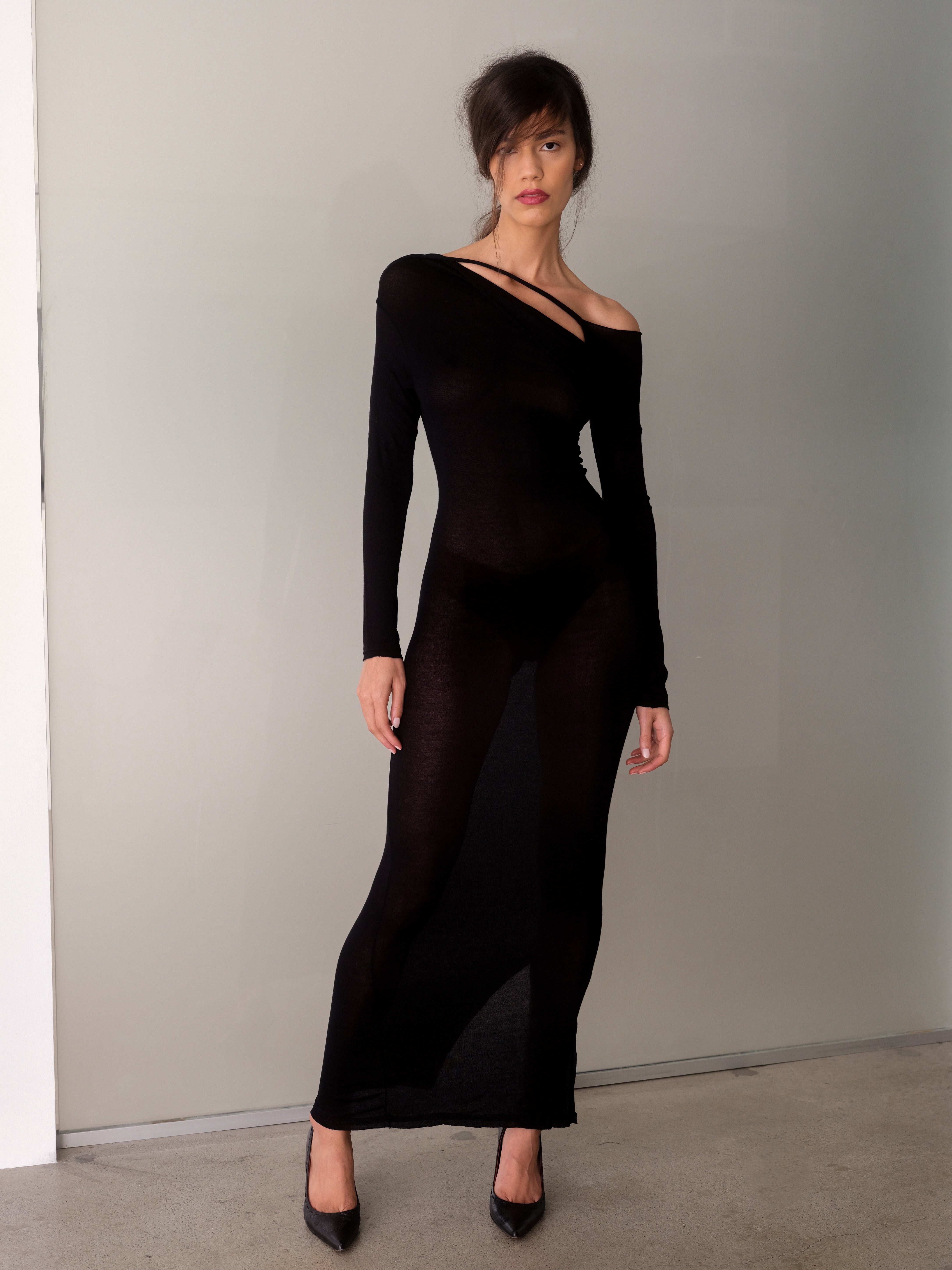 Single Tube Long Sleeve Dress – VETTESE